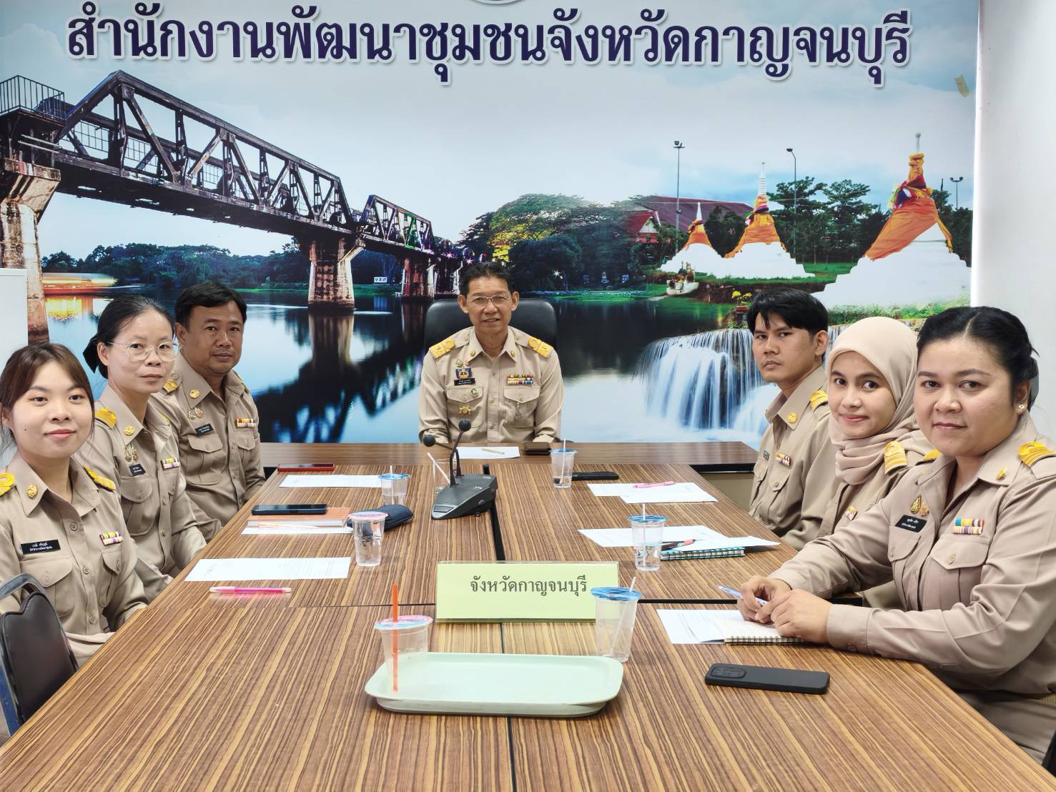 พช.กาญจนบุรี ต้อนรับข้าราชการใหม่ อย่างอบอุ่น เสริมทัพครอบครัว พช.กาญจน์ เน้นย้ำให้เป็น “พัฒนากร”ร่วมพัฒนาคน พัฒนาความสำคัญ สู่ความสำเร็จ