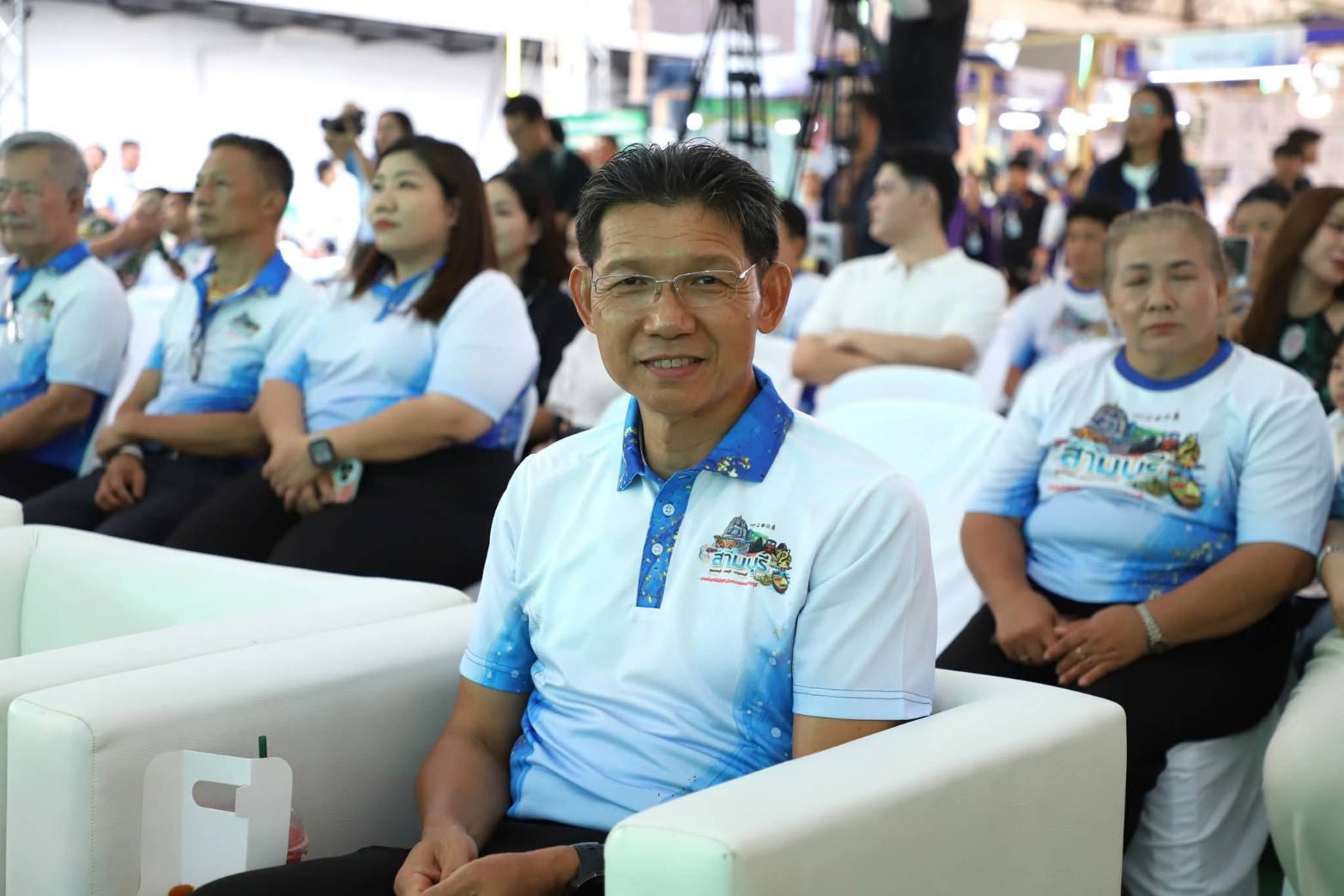 พช.กาญจนบุรี ร่วมเปิดงาน "สามบุรี SOFT POWER FAIR" ระหว่างวันที่ 24-26 เมษายน 69 พบบูธจัดจำหน่ายมากกว่า 120 ร้านค้า ที่ศูนย์การค้าโรบินสันไลฟ์สไตล์ กาญจนบุรี